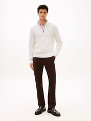 كريم - كنزة محبوكة بنمط مجدول وربع سحّاب من Tommy Hilfiger - صورة 3 من 7