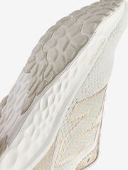 New Balance White/Gold Arishi Trainers - Image 4 of 5