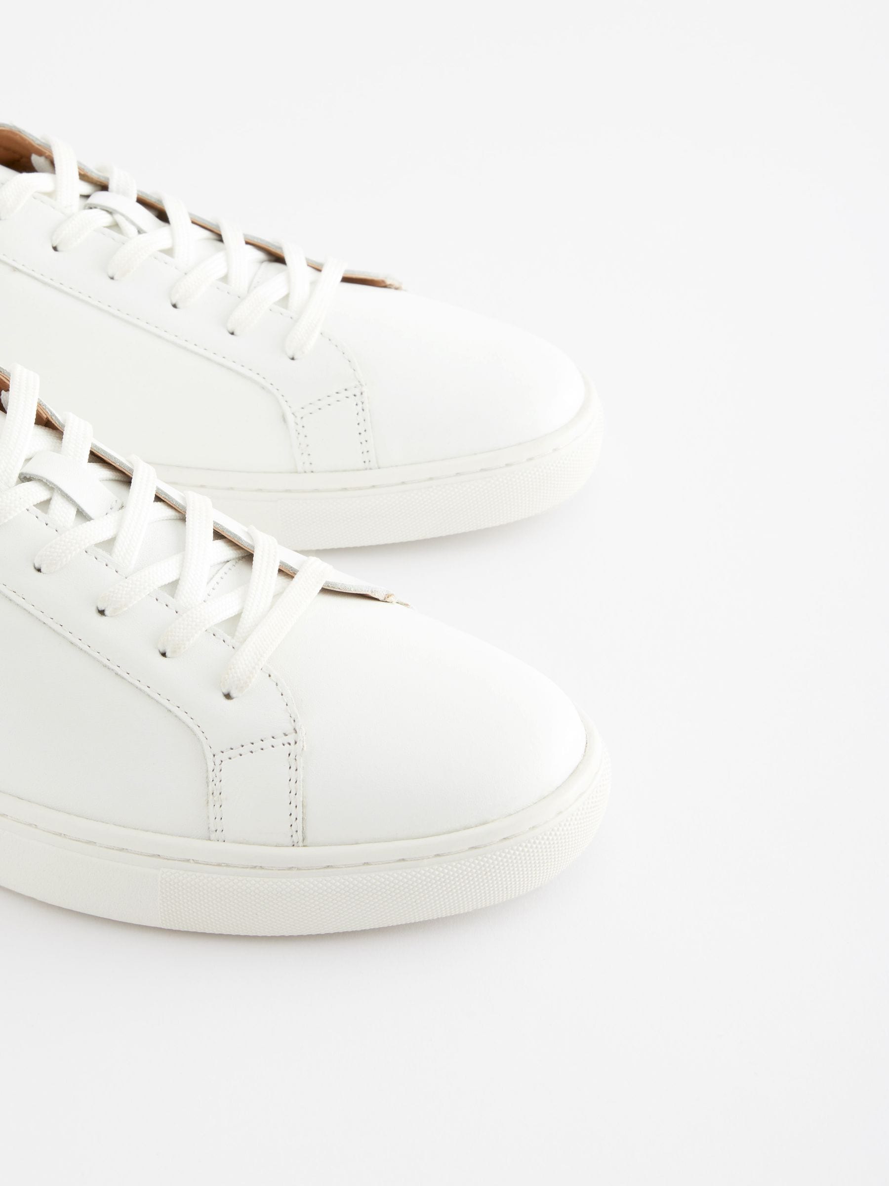 White trainers size 6 online