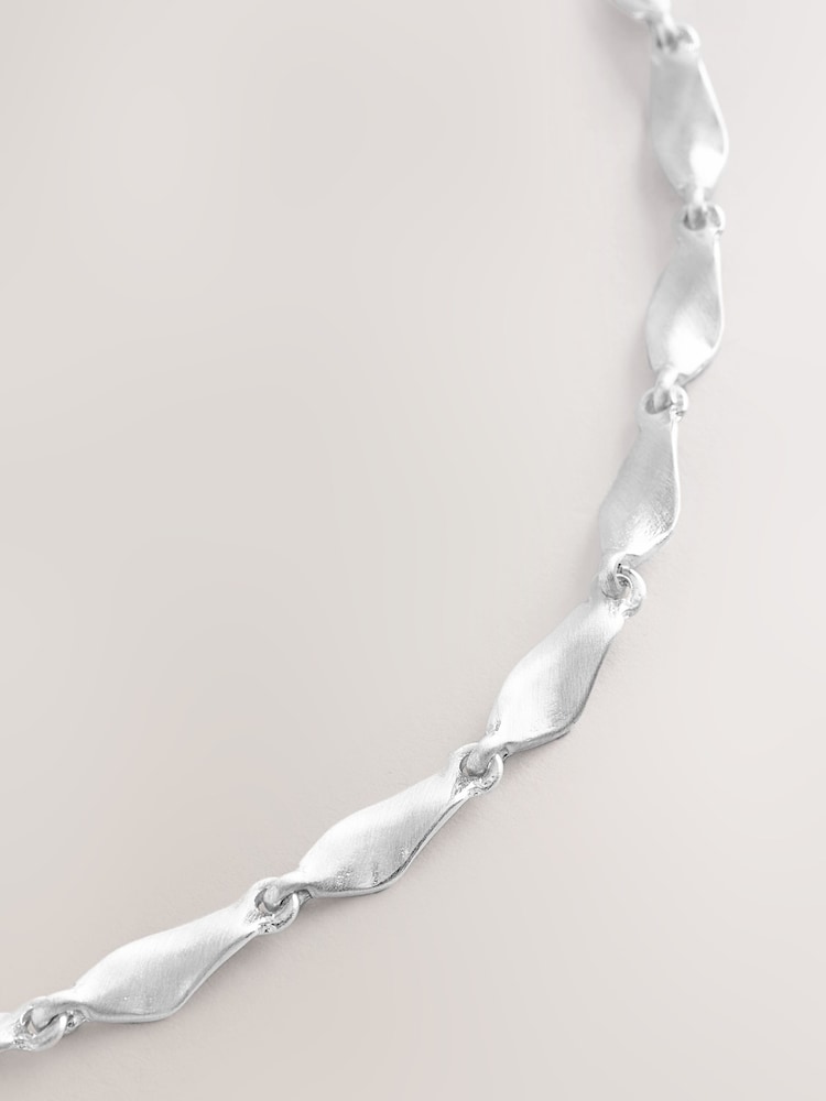 Silver Tone Twisted Chain Necklace - Image 3 of 3