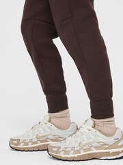 Nike Brown Tech Fleece Joggers - Image 6 of 7