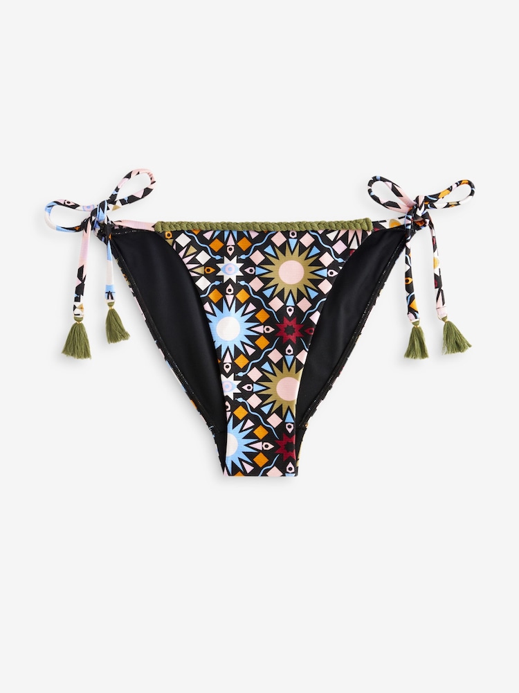 Never Fully Dressed Tile Print Tie Side Bikinihose - Bild 6 von 6