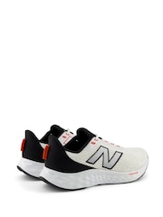 New Balance White Mens Fresh Foam Arishi v4 Trainers - Image 9 of 13