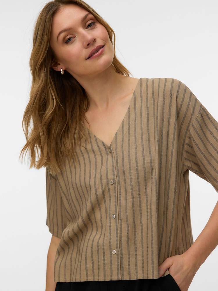 VERO MODA Natural Short Sleeve V-Neck Shirt With A Touch Of Linen - Image 2 of 5 VERO MODA Natural Short Sleeve V-Neck Shirt With A Touch Of Linen - Image 2 of 5