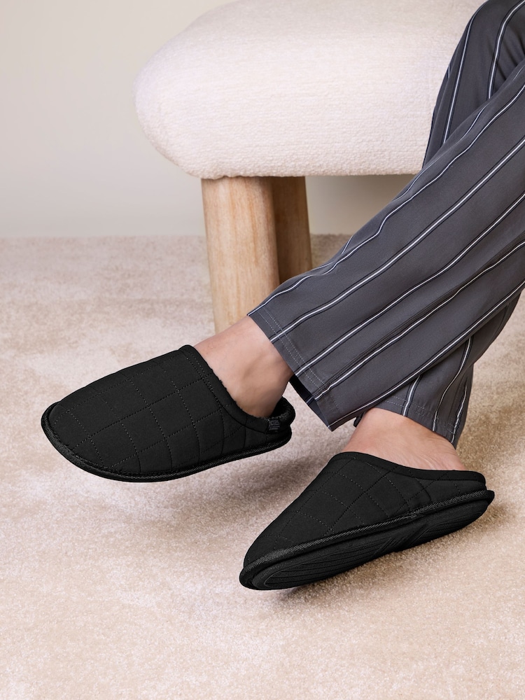Μαύρο - Totes Quilted Mule Slippers - Εικόνα 1 από 5 Μαύρο - Totes Quilted Mule Slippers - Εικόνα 1 από 5