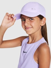 Пурпурный - Nike детская кепка с металлическим логотипом  Dri-FIT Kids Club - Изображение 4 из 8