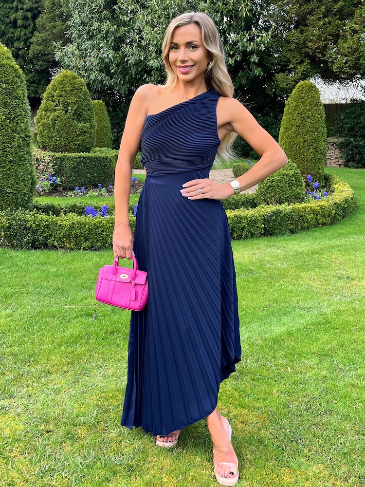 Bleumarin albastru - Rochie midi plisată AX Paris cu decupaj pe un umăr - Image 3 of 3
