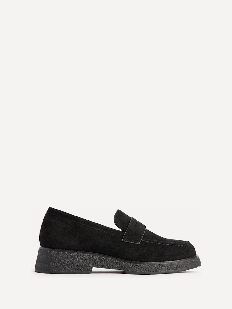 Black Suede - Linzi Hilton Classic Loafer With Front Tab - Larawan 2 ng 5 Black Suede - Linzi Hilton Classic Loafer With Front Tab - Larawan 2 ng 5