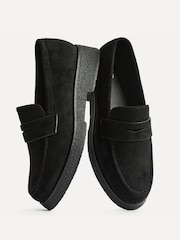 Black Suede - Linzi Hilton Classic Loafer With Front Tab - Larawan 5 ng 5