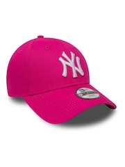 Rosa - Gorra básica de algodón 100 % con diseño de los New York Yankees para niños 9 FORTY de New Era® - Imagen 1 de 4