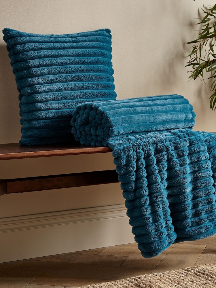 Catherine Lansfield Soft and Cosy Ribbed Faux Fur Throw - Image 2 of 4 Catherine Lansfield Soft and Cosy Ribbed Faux Fur Throw - Image 2 of 4