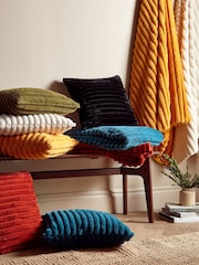 Catherine Lansfield Teal Soft and Cosy Ribbed Faux Fur Throw - Image 4 of 4