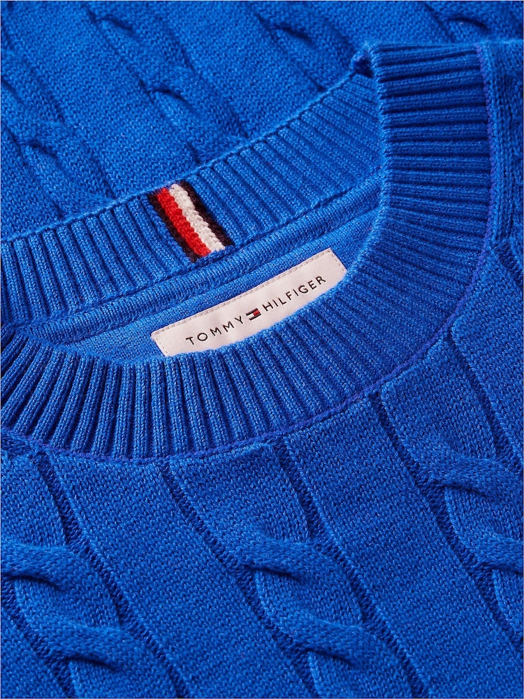 أزرق نابض بالحياة - كنزة محبوكة بخيوط طويلة متداخلة بياقة بحافة مستديرة من Tommy Hilfiger - صورة 6 من 6