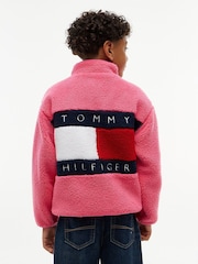 وردي - سويت شيرت من الفليس القطبي بسحاب كامل وعلم على الظهر من Tommy Hilfiger - صورة 3 من 6