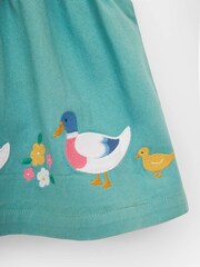 Conjunto de 2 piezas de vestido estilo peto y aplicación de pato de Jojo Maman Bébé - Imagen 3 de 3