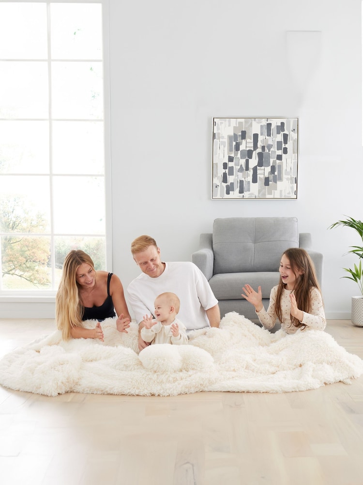 Catherine Lansfield Extra Large Cuddly Deep Pile Faux Fur Family Size Throw - Image 1 of 2 Catherine Lansfield Extra Large Cuddly Deep Pile Faux Fur Family Size Throw - Image 1 of 2