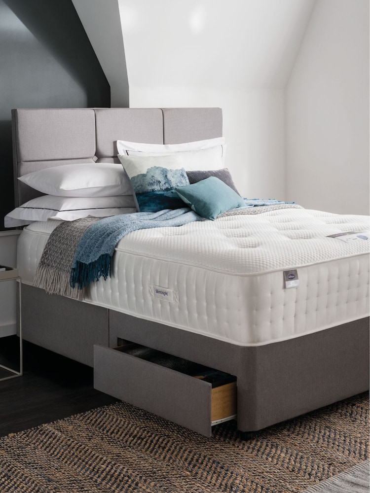 Silentnight White Medium Geltex Ultra 3000 Divan Set - Image 1 of 6