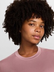 Braun - Nike Umstandsmode One Kurzärmeliges Top - Bild 5 von 9