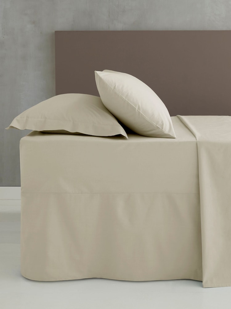 تنورة سرير Percale Platform من Catherine Lansfield - صورة 1 من 3 تنورة سرير Percale Platform من Catherine Lansfield - صورة 1 من 3