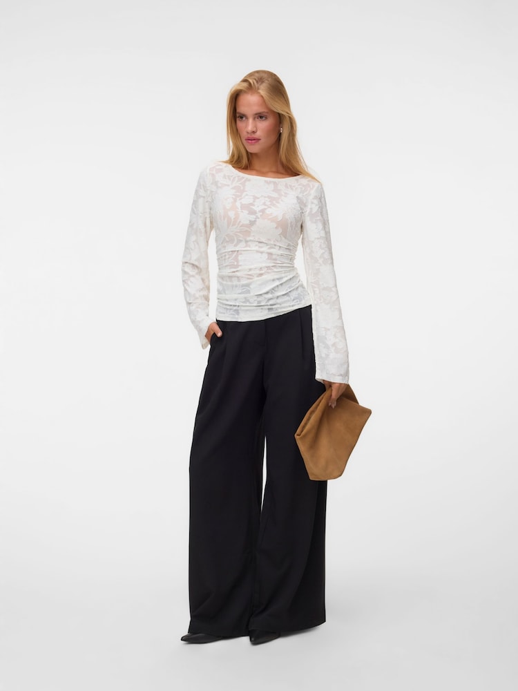 VERO MODA White Long Sleeve Ruched Side Top - Image 2 of 5