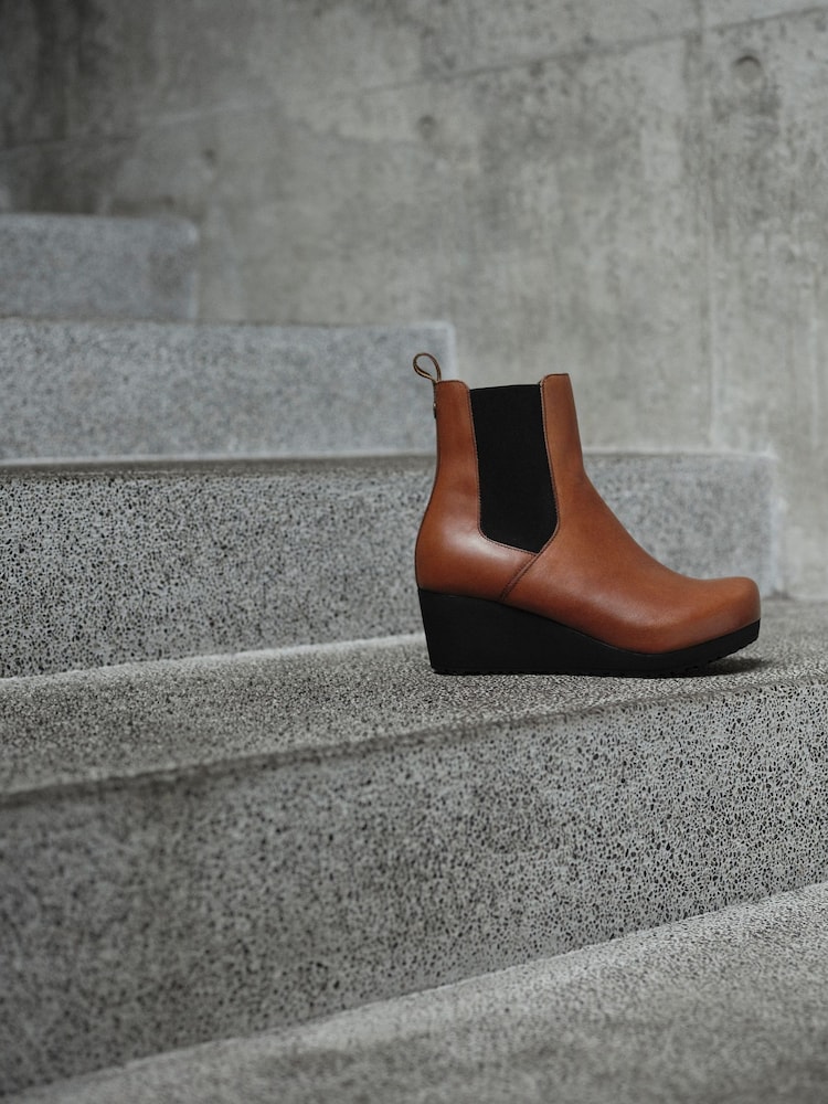 Birkenstock Brown Ebba Slip On Leather Boots - Image 2 of 6