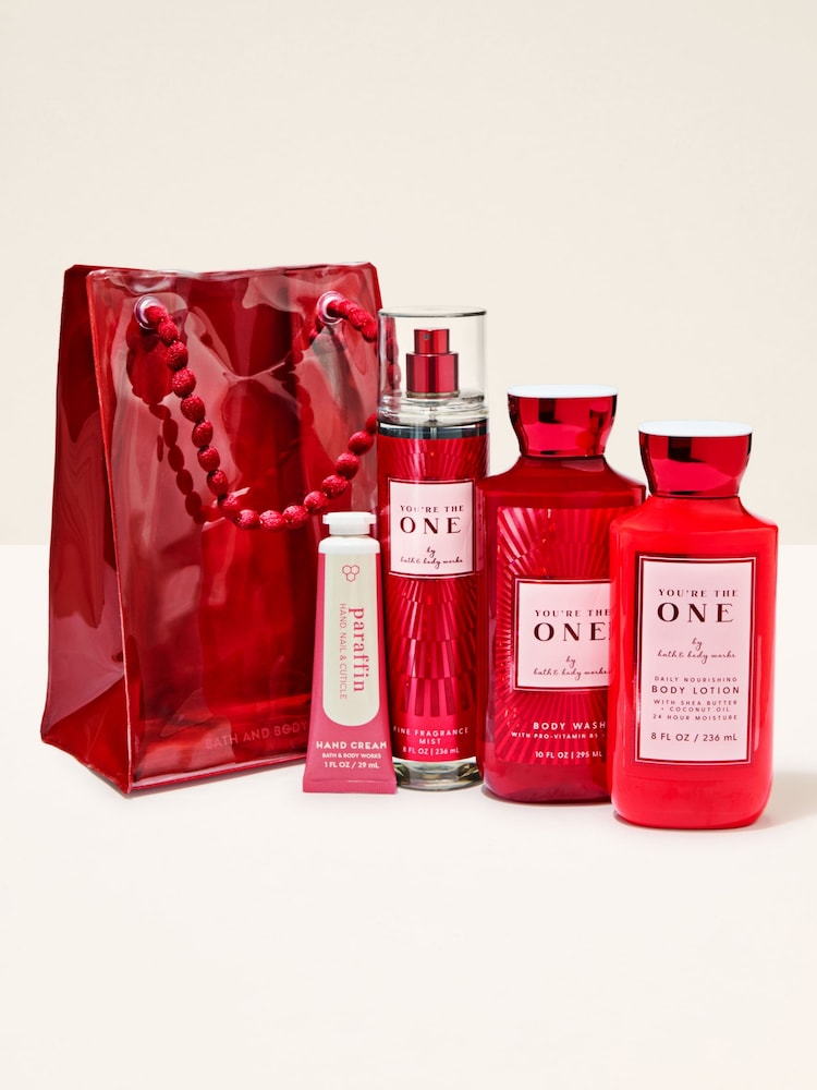 Bath & Body Works Youre the One Winter Candy Apple Gift Set (Worth over £60) - Image 1 of 2 Bath & Body Works Youre the One Winter Candy Apple Gift Set (Worth over £60) - Image 1 of 2