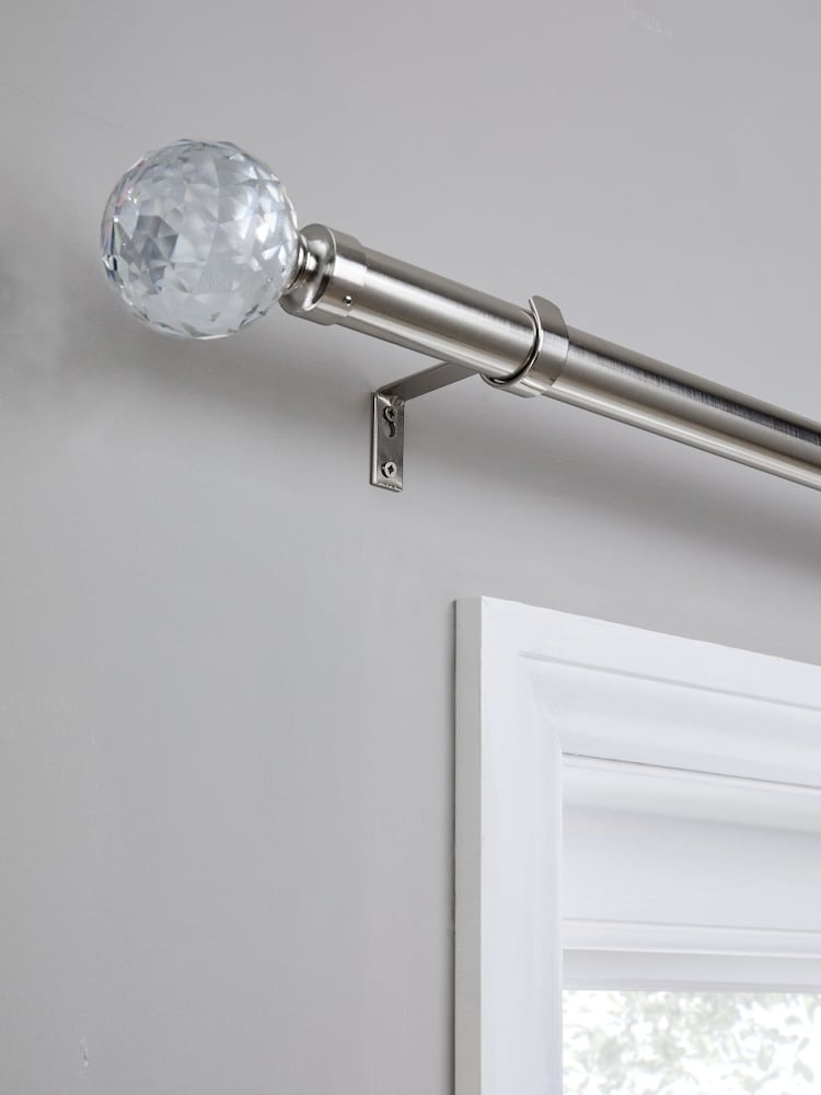 Chrome 35mm Isabel Extendable Curtain Pole Kit - Image 1 of 5