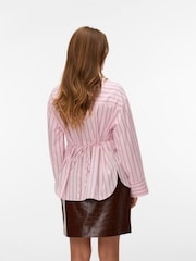 Vero Moda חולצת פסים עם חגורה ועם שרוול ארוך - תמונה 4 מתוך 4