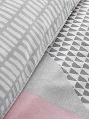 Catherine Lansfield Pink Larsson Geo Duvet Cover and Pillowcase Set - Image 4 of 4