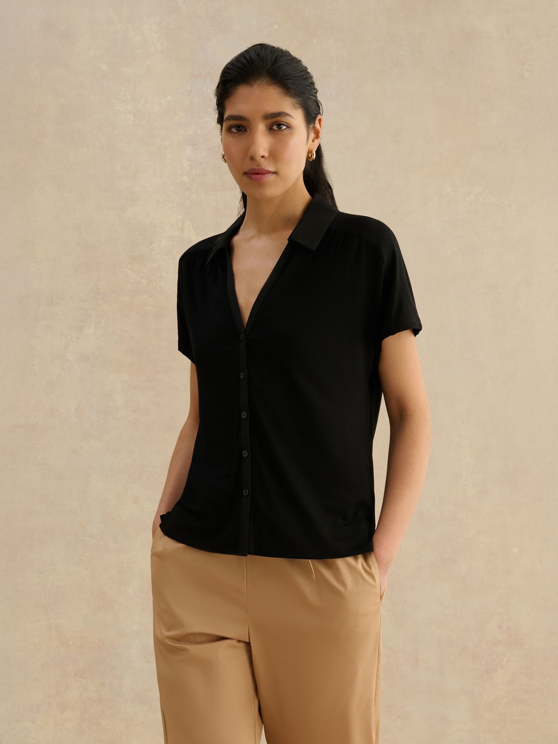 Hobbs London Women's Black Collared Button Front T-Shirt In | Size: Medium - Image 2