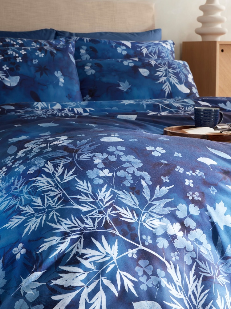Clarissa Hulse Cyanotype 100% Cotton Duvet Cover and Pillowcase Set - Изображение 2 из 6