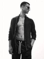 Reiss Navy Shore Plain Drawstring Waist Swim Shorts - Image 6 of 7