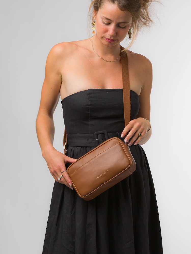 Pure Luxuries London Dion Nappa Leather Cross-Body Bag - Image 5 of 5