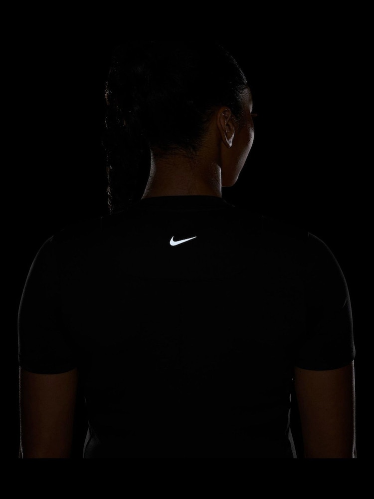 Nike Black Maternity One Short Sleeve Top - Image 4 of 4