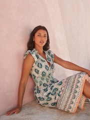 Weiß/Blau - Feminines Sommerkleid mit Rüschen und geraffter Taille - Bild 3 von 7