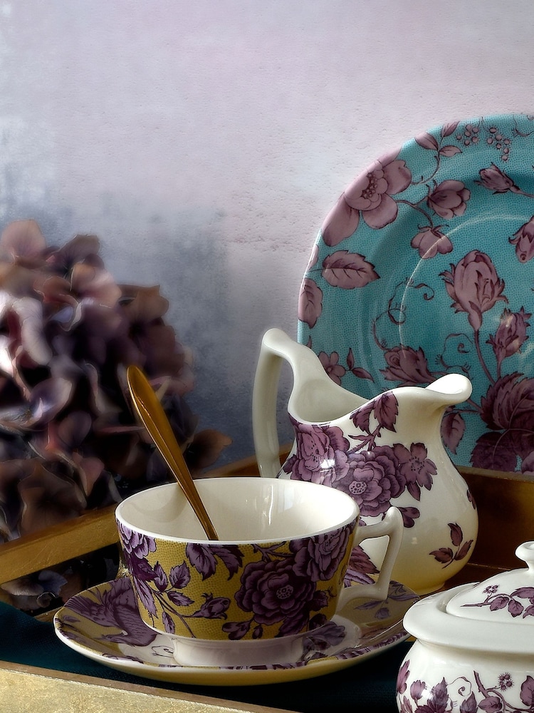 Spode Set of 4 Yellow Kingsley Tea Cup And Saucers - Image 1 of 4