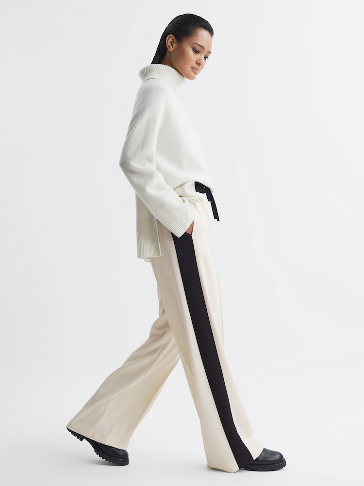 Reiss Cream May Wide Petite Wide Leg Contrast Stripe Drawstring Trousers - Image 1 of 7