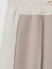 Reiss Natural May Wide Petite Wide Leg Contrast Stripe Drawstring Trousers - Image 6 of 7