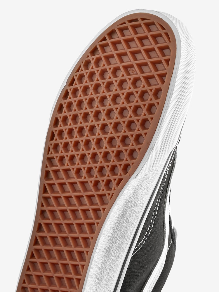 Vans Womens Old Skool Trainers - Image 5 of 5