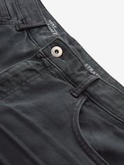 Rauchgrau - Stückgefärbte Denim-Shorts - Bild 6 von 9