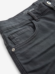 Rauchgrau - Stückgefärbte Denim-Shorts - Bild 7 von 9