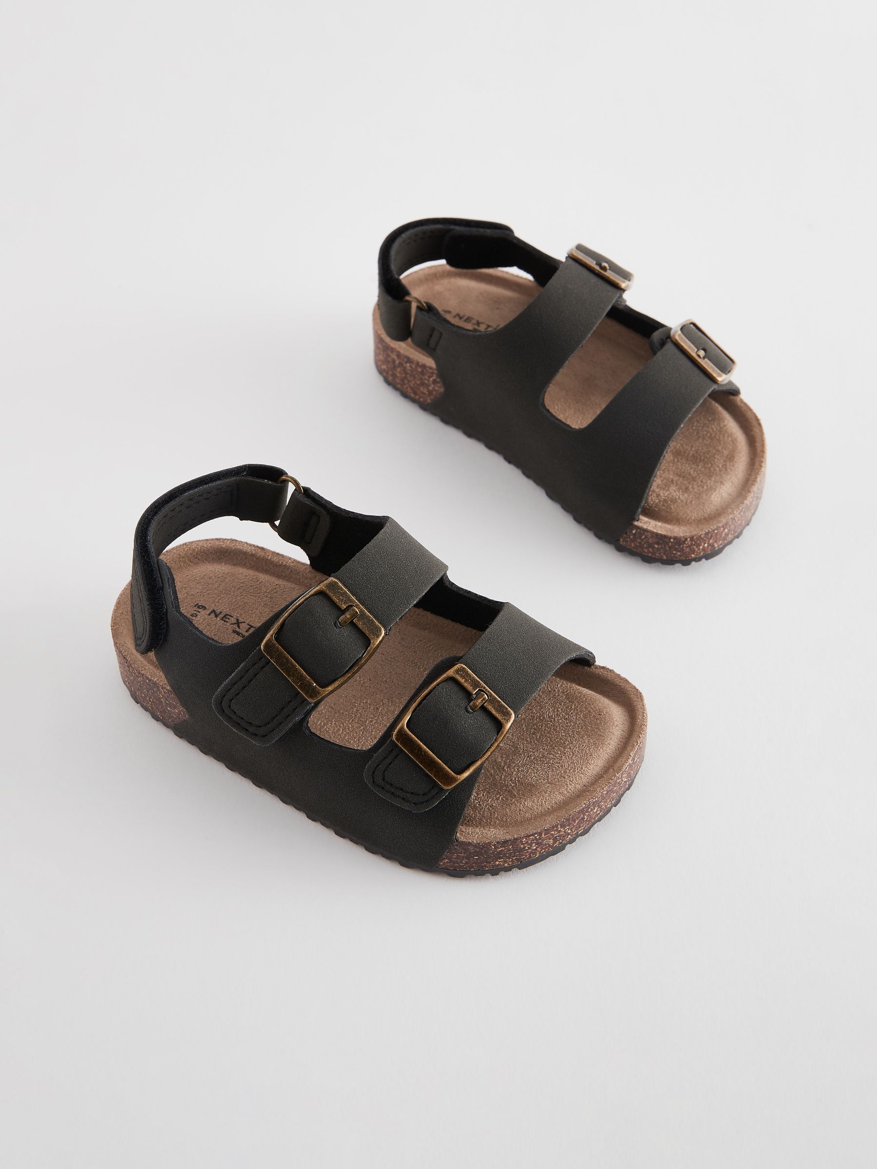 Women's sandals with cushioned footbed top