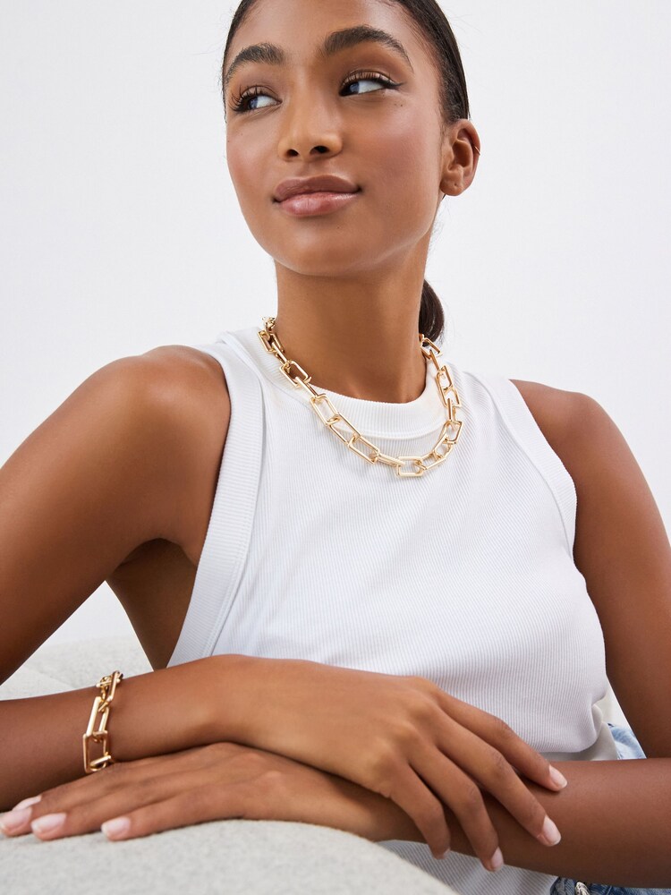 Gold Tone Rectangular Link Chunky Chain Necklace - Image 1 of 1 Gold Tone Rectangular Link Chunky Chain Necklace - Image 1 of 1