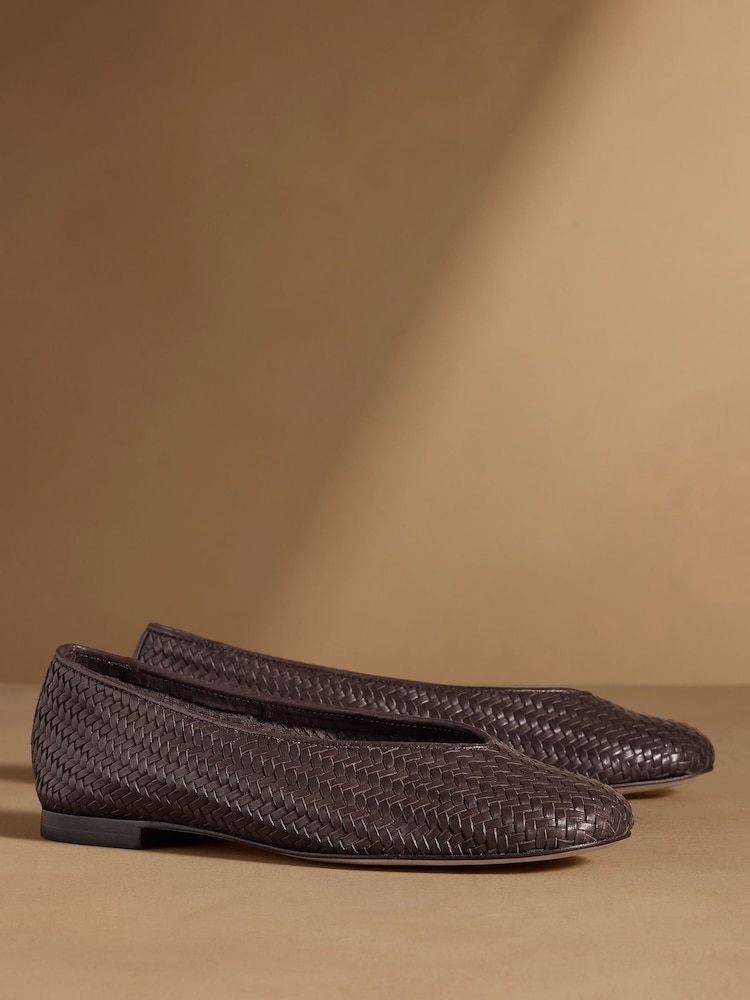 Braun - Russell & Bromley Porton gewebte Ballerinas - Bild 1 von 7 Braun - Russell & Bromley Porton gewebte Ballerinas - Bild 1 von 7