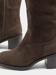 Yours Curve Brown Western Boots In Extra Wide Fit - Image 4 of 4