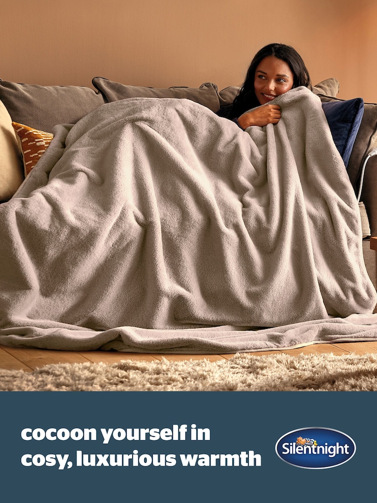 Silentnight Cream Luxury Faux Fur 9 Heat Setting Heated Throw - Image 2 of 9