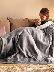 Silentnight White Luxury Sherpa 10 Heat Setting Heated Throw - Image 1 of 10
