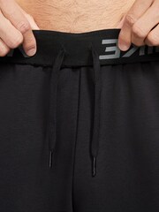 Nike Black Dry Dri-FIT Fleece Training Shorts - Image 5 of 12