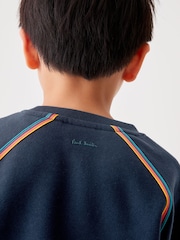 Paul Smith Jungen-Sweatshirt mit Rundhalsausschnitt und Künstlerstreifen in Marineblau - Image 2 of 7