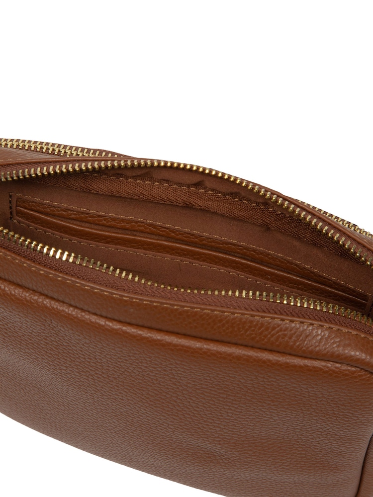 Marrón tostado - Bolso bandolera de piel 'Remi' de Pure Luxuries London - Imagen 6 de 6